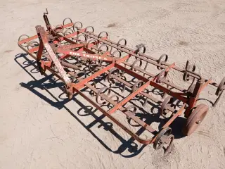 Kongskilde såbedsharve ca 3m.