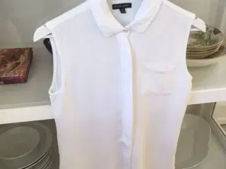Skjorte uden ærmer i hvid