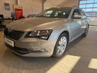 Skoda Superb 1,6 TDi 120 Ambition Combi