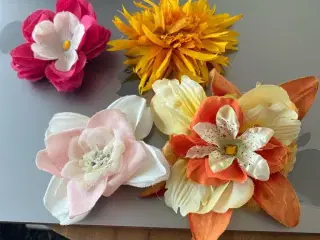 Flotte hårspænder med blomster