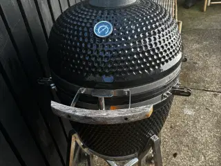 Kamado grill