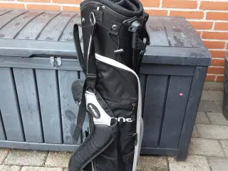 Golfsæt brugt, incl rejsebærbag, køller, jern, etc