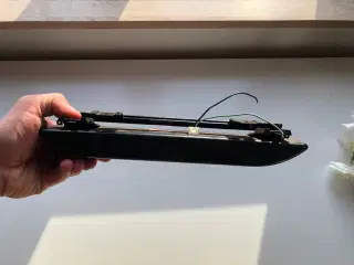Universal tredje stoplygte til bil, 30cm. 