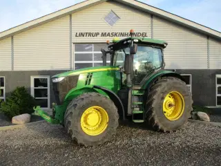 John Deere 7230R Med frontlift og frontPTO