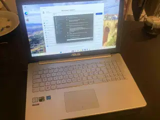 ASUS UX501V