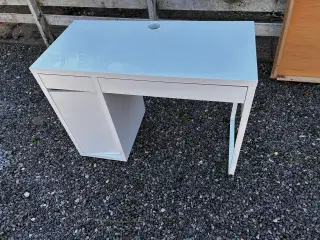 Skrivebord, hvidt, lille