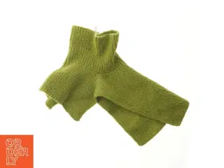 Grøn strikket halsvarmer (str. Hals. ø. 22 cm)