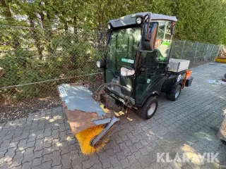 Redskabsbærer Kärcher MIC 34C med kost og saltspreder