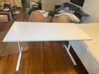 Gratis Ikea skrivebord