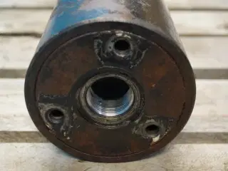 Case 621D Akkumulator 8604895