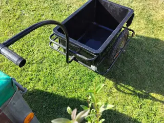 Cykelanhænger m aftageligt plastladd.