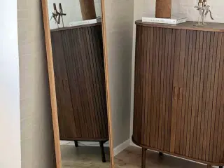 Spejl med egetræsramme