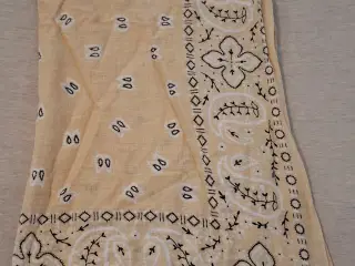 Beige bandana 