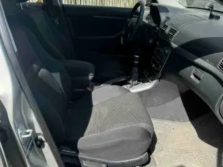 Toyota Avensis 2,0 D-4D Executive stc.