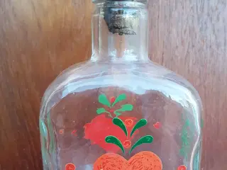 Lille flaske med emaljemaling.