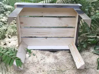 Bord af genbrugstræ fyr - sidebord