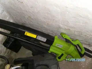 plæneklipper 2 stk og løvsuger