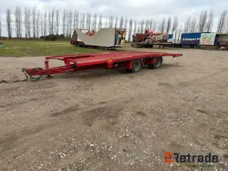 - - - Maskintrailer