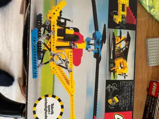 5 gamle Lego sæt 