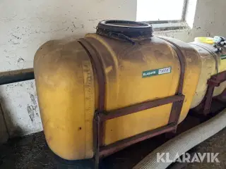 Front tank