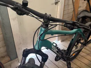 Dame mountainbike sælges