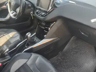 Peugeot 1,2 Vti crossover 
