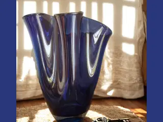 Blå tulipan vase