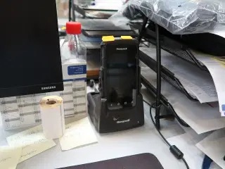 Håndholdscanner HONEYWELL med ladestation