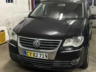 VW Touran VAN nedvejet