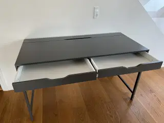 Skrivebord (IKEA Alex)