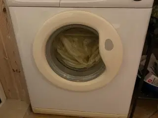 Candy vaskemaskine gives væk