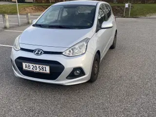 Hyundai i10 - Økonomisk pendlerbil