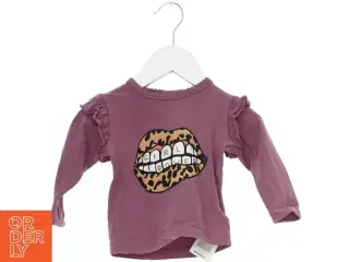 Langærmet bluse med &#39;Girl Power&#39; print fra The New Siblings (str. 74)