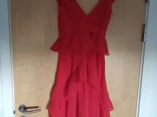 Smuk rød kjole