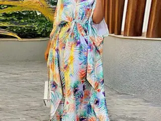  Vonda Maxi kjole. I størrelse: XL