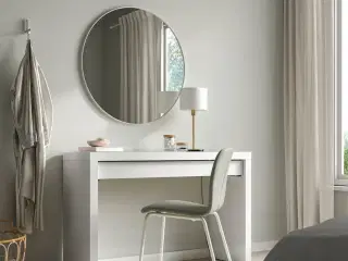 Ikea Malm sminkebord med glasplade