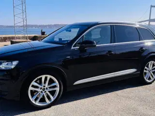 Audi Q7 3,0 TDi 272 S-line quattro Tiptr. 7prs