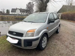 Billig bil med et år til syn