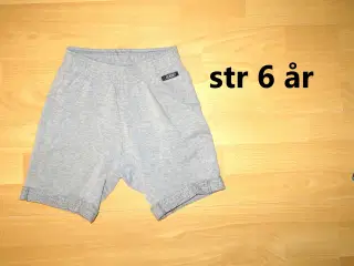 403) str 6 år shorts i bomuld
