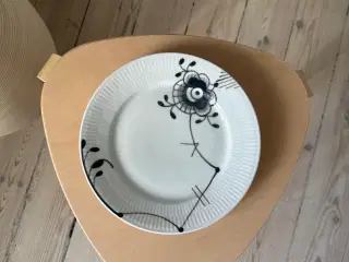 ROYAL COPENHAGEN Sort Mega Riflet Frokosttallerken