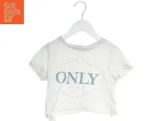 Hvid T-Shirt med tekst fra Kids only (str. 128)
