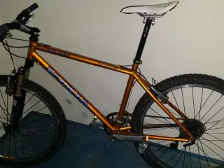 Kona cykel fra før år 2000