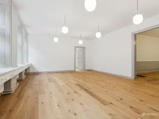 Moderne kontor ved Rådhuspladsen