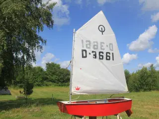 Optimist jolle sælges 