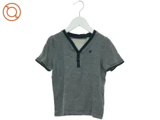 T-Shirt fra C & A (str. 122 cm)