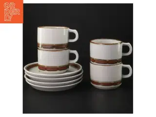 Dreis erKaffekopper med underkopper fra Desiree (str. Ø. 15 cm. h. 6 cm ø. 8 cm)