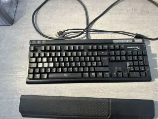 Hyperx alloy elite RGB keyboard