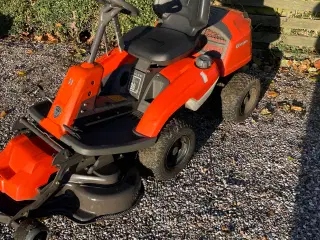 Husqvaena havetraktor