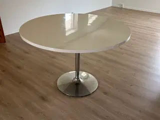 Spisebord