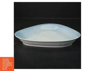 Trekantet porcelænsfad fra Royal Copenhagen (str. 23,5 cm)